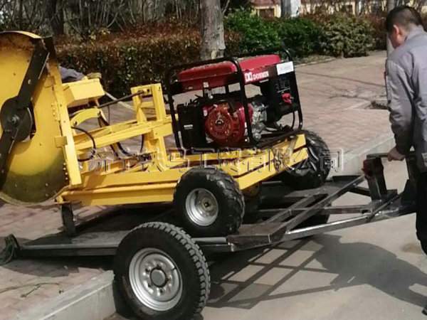 手推助力修剪機